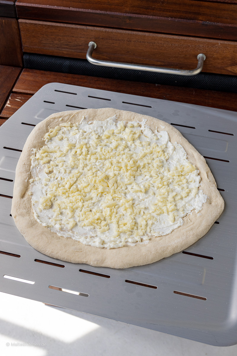 Pizza mit Fior di Latte