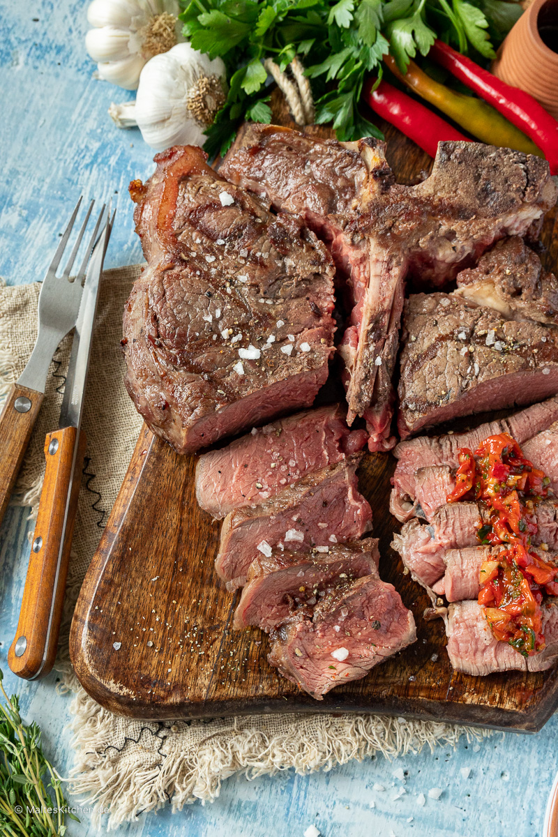 Saftiges Steak vom Kohlegrill.