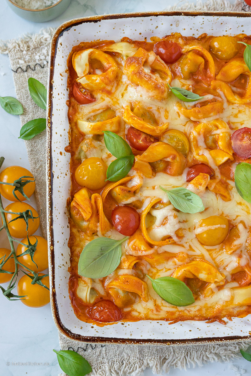 Tomatensauce mit Tortellini