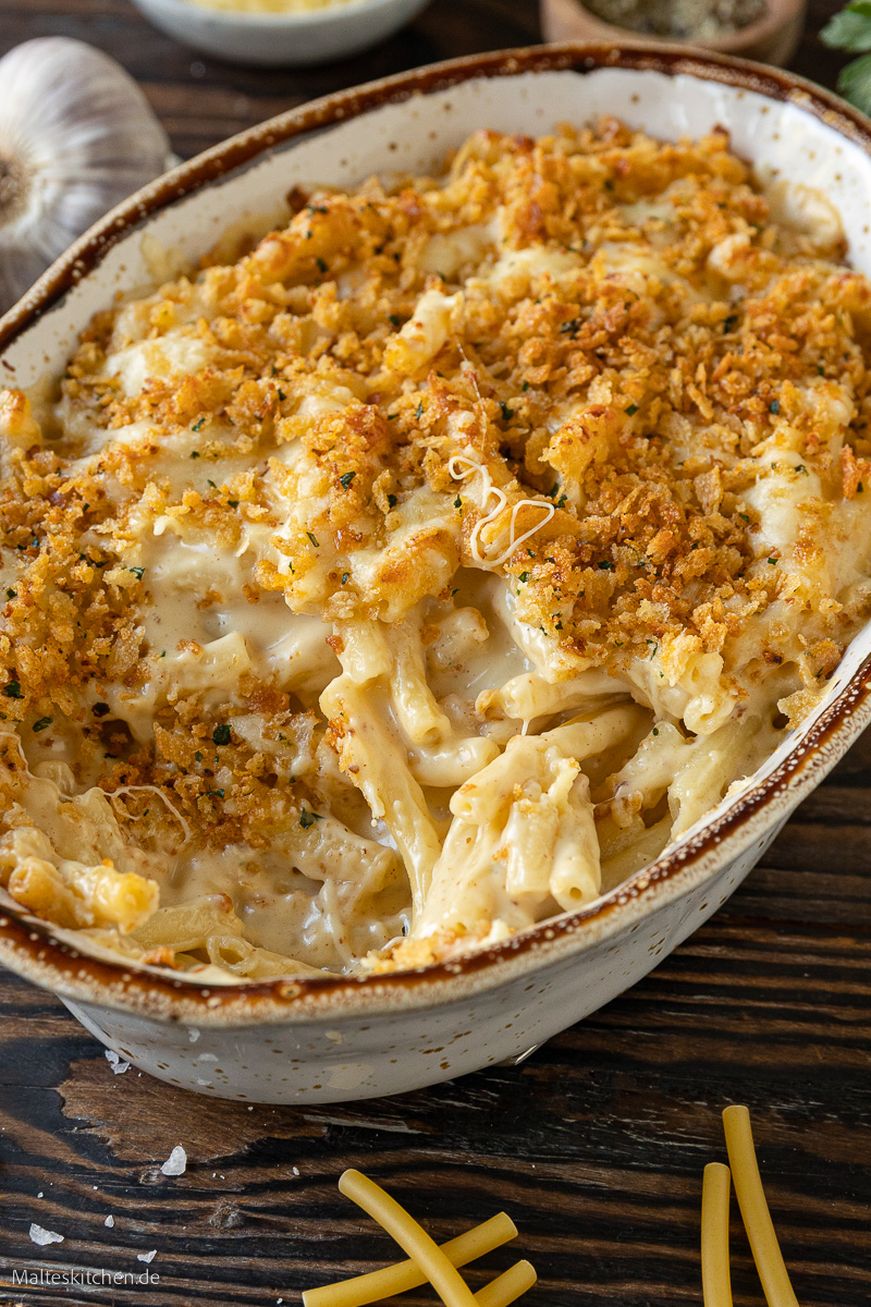 Cremig und lecker. Makkaroni Pasta mit Käse.