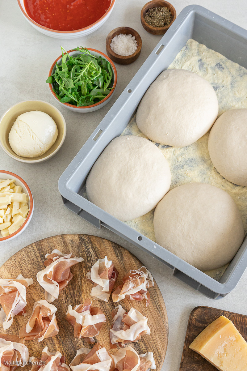 Zutaten für meine Parmaschinken Pizza,