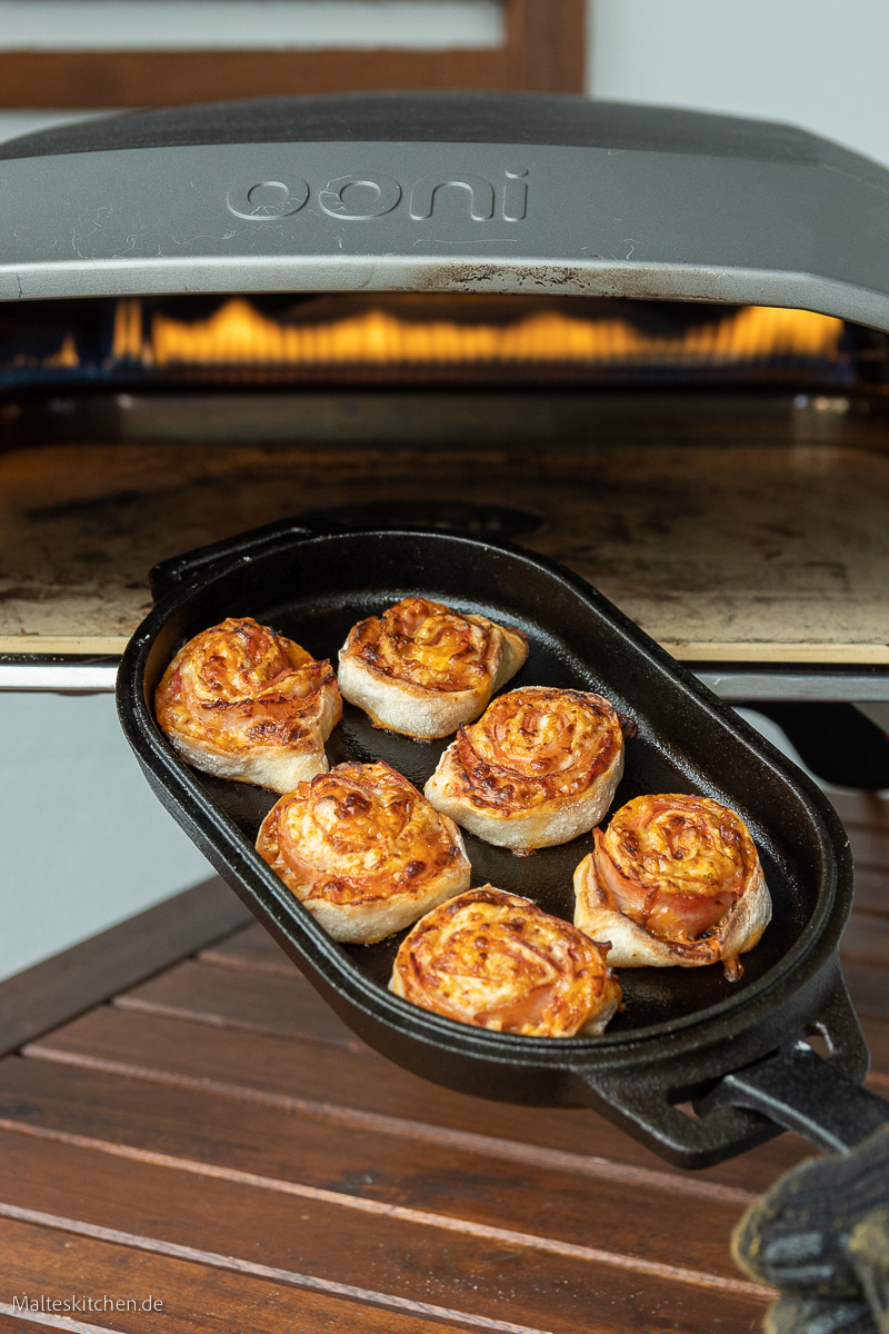 Pizzaschnecken aus dem Pizzaofen