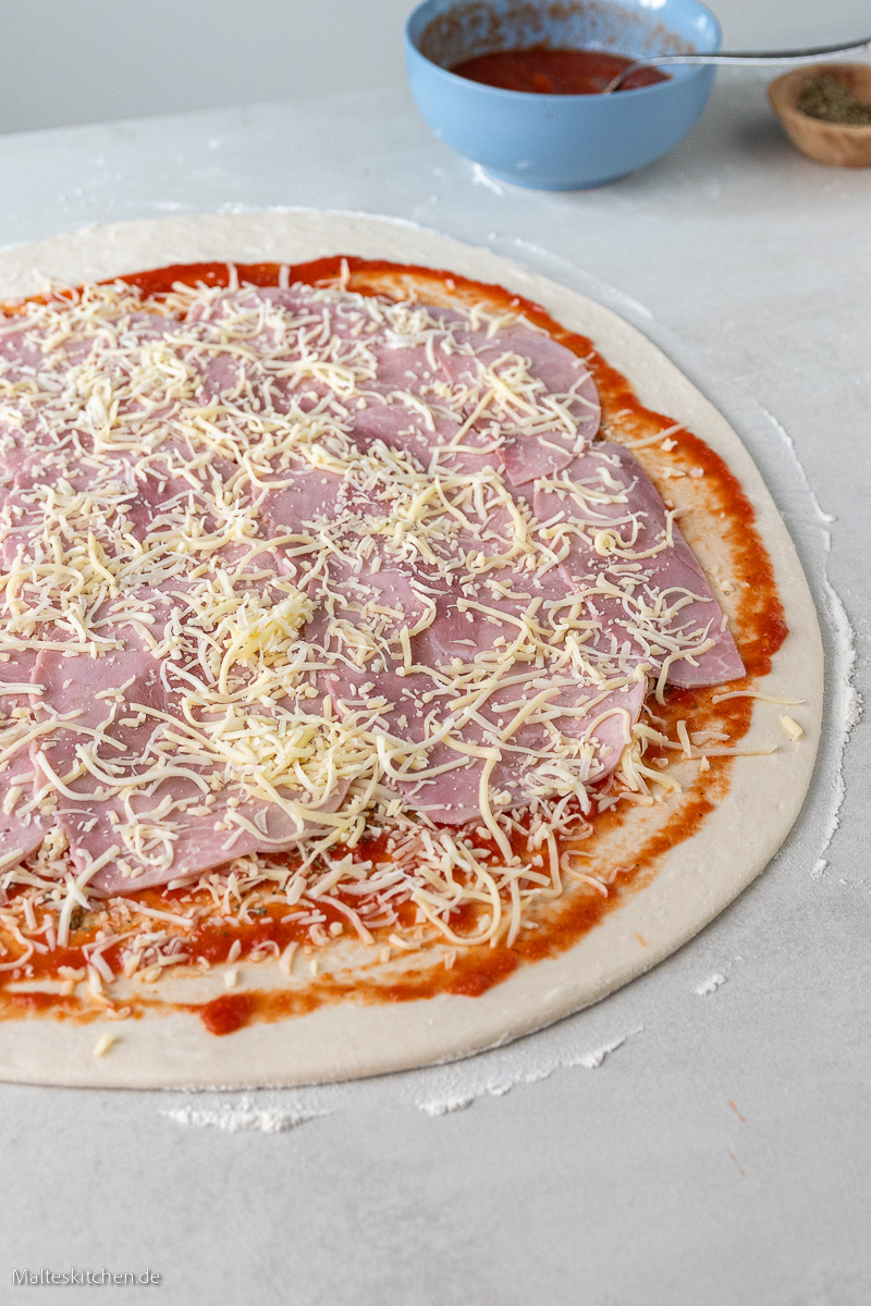 Belegte Pizzaschnecken.