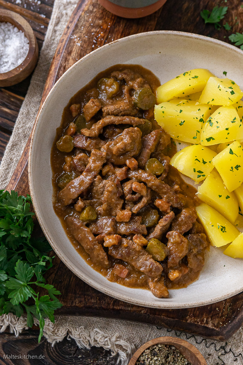 Zartes Rouladenfleisch in leckerer Sauce.