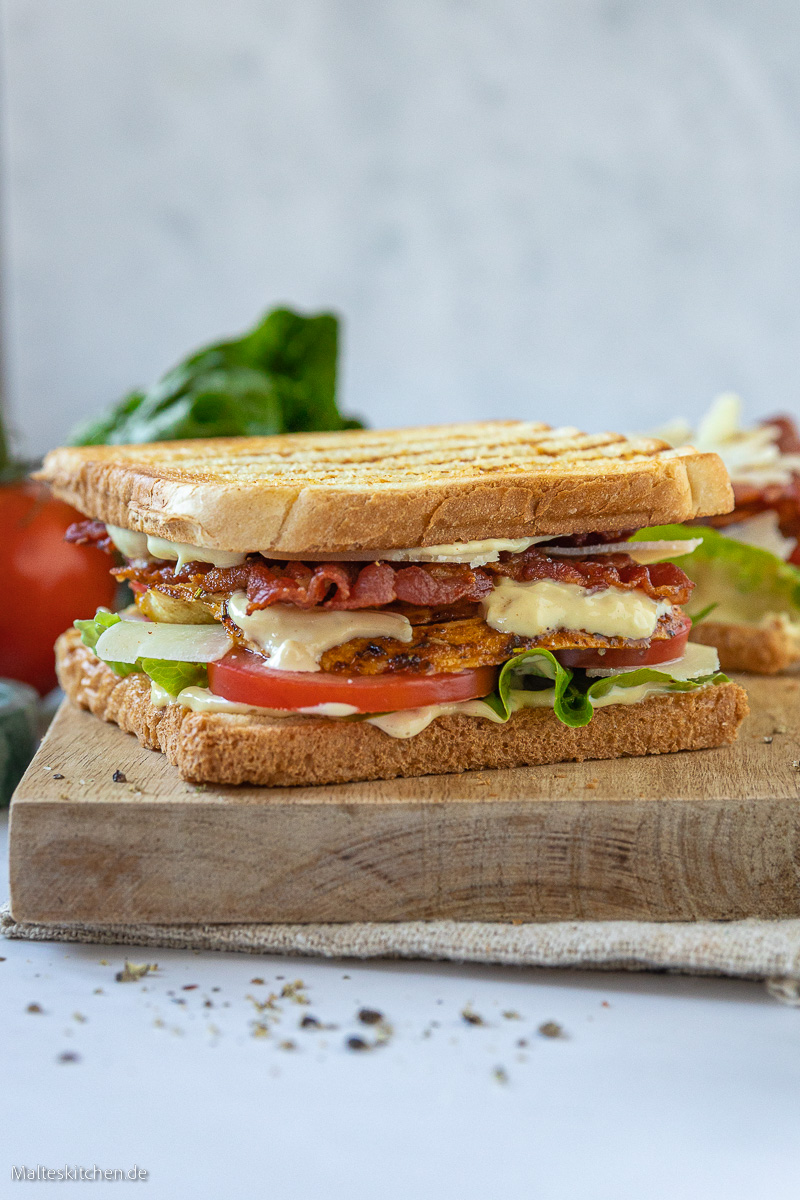 Mein Lieblingssandwich mit Hähnchen und Bacon.