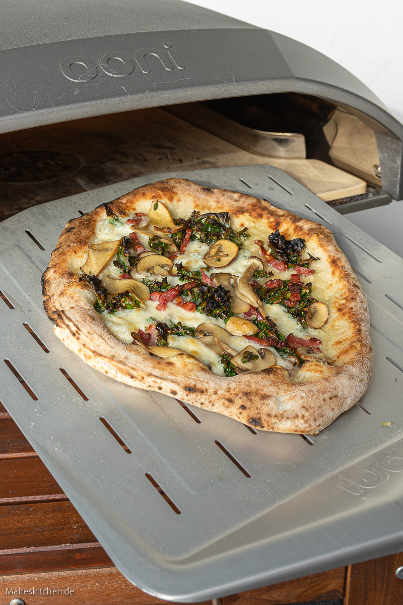 Pizza im Koda 16 gebacken.