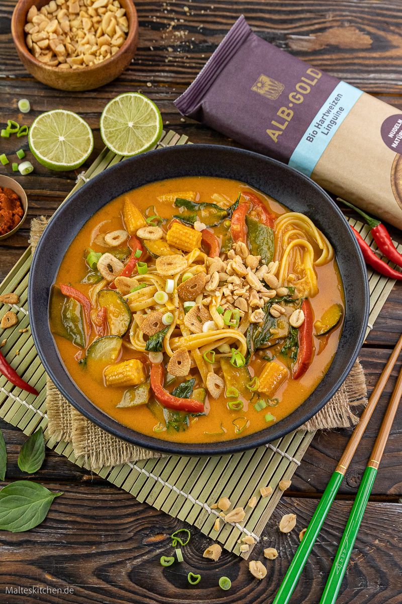 Rotes Thai Curry vegetarisch mit Gemüse