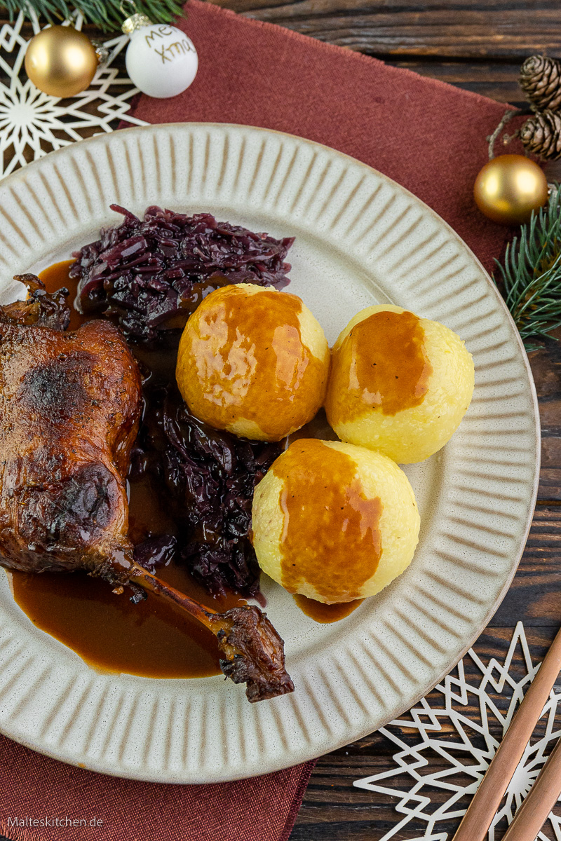 Ente mit Klößen
