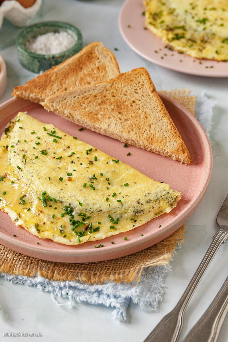 Leckere Omelett mit Käse