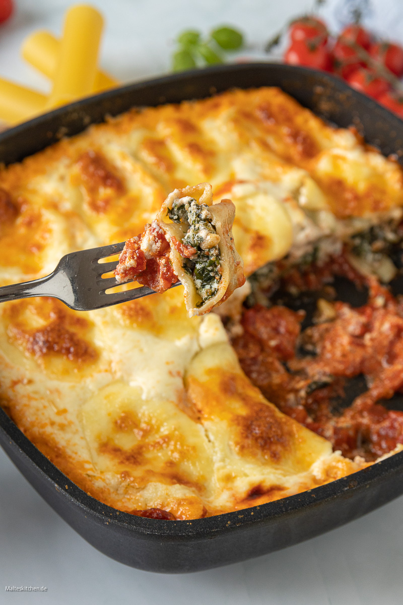 Cannelloni mit Spinat-Ricotta-Füllung.