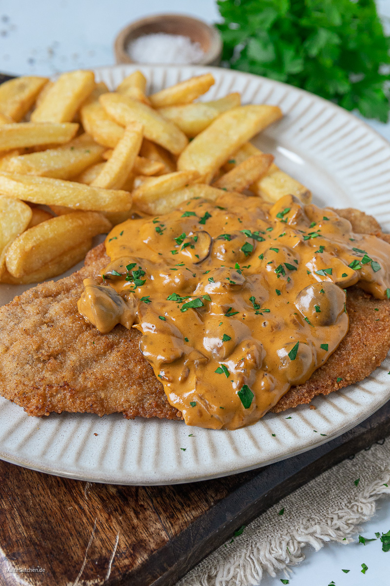 Schnitzel mit Jägersoße