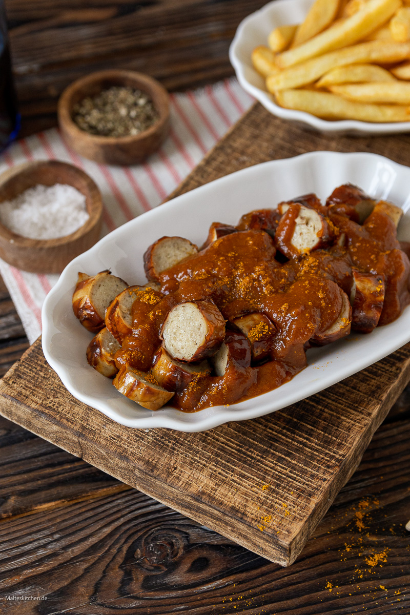 Currwurst mit leckerer Sauce.