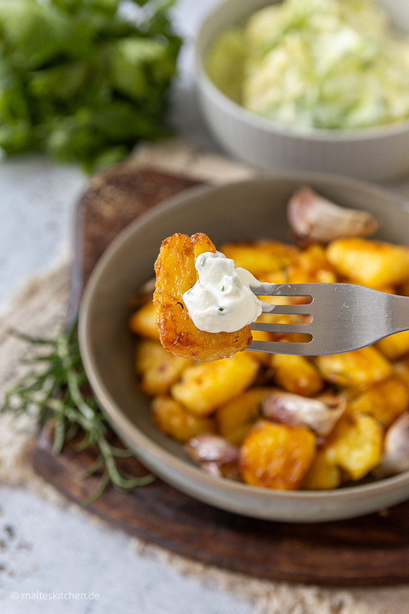 Geröstete Kartoffeln mit Sour Cream