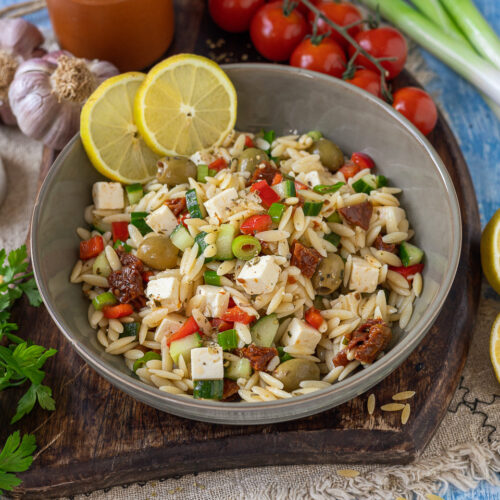 Griechischer Kritharaki Salat