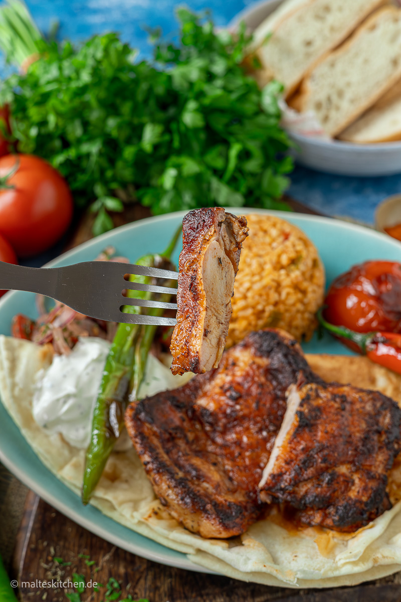 Saftiges Hähnchenfleisch - türkisch gewürzt.