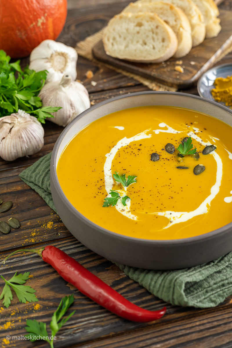 Cremige Suppe mit Hokkaido Kürbis.