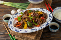 Mongolisches Rindfleisch aus dem Wok.