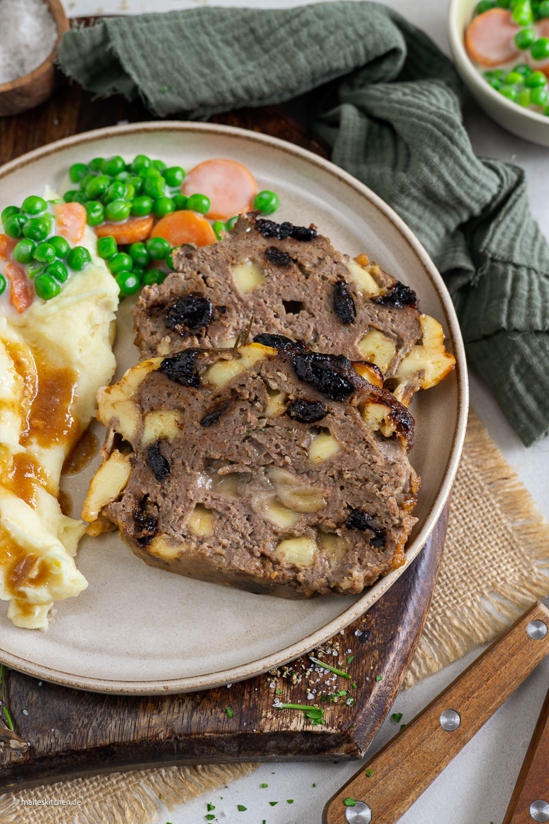 Saftiger Hackbraten mit Käse