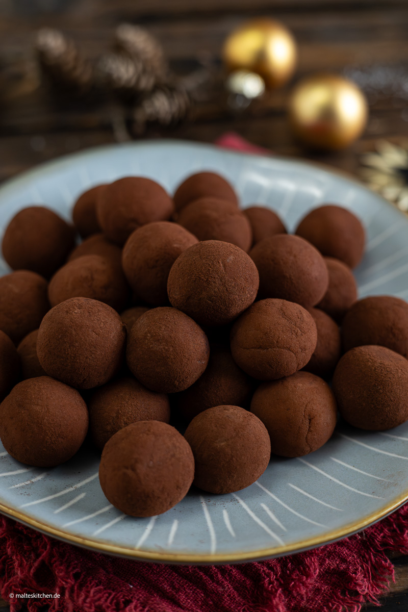 Leckere Marzipankartoffeln an Weihnachten.