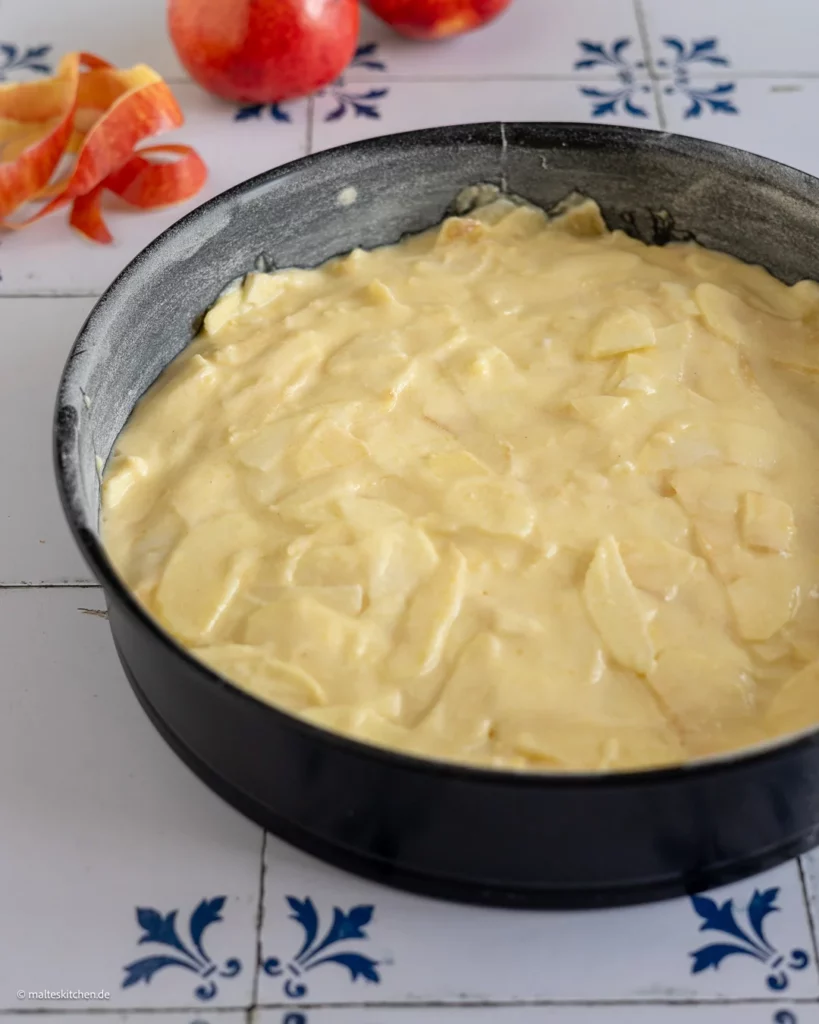 Apfelkuchenteig in der Springform