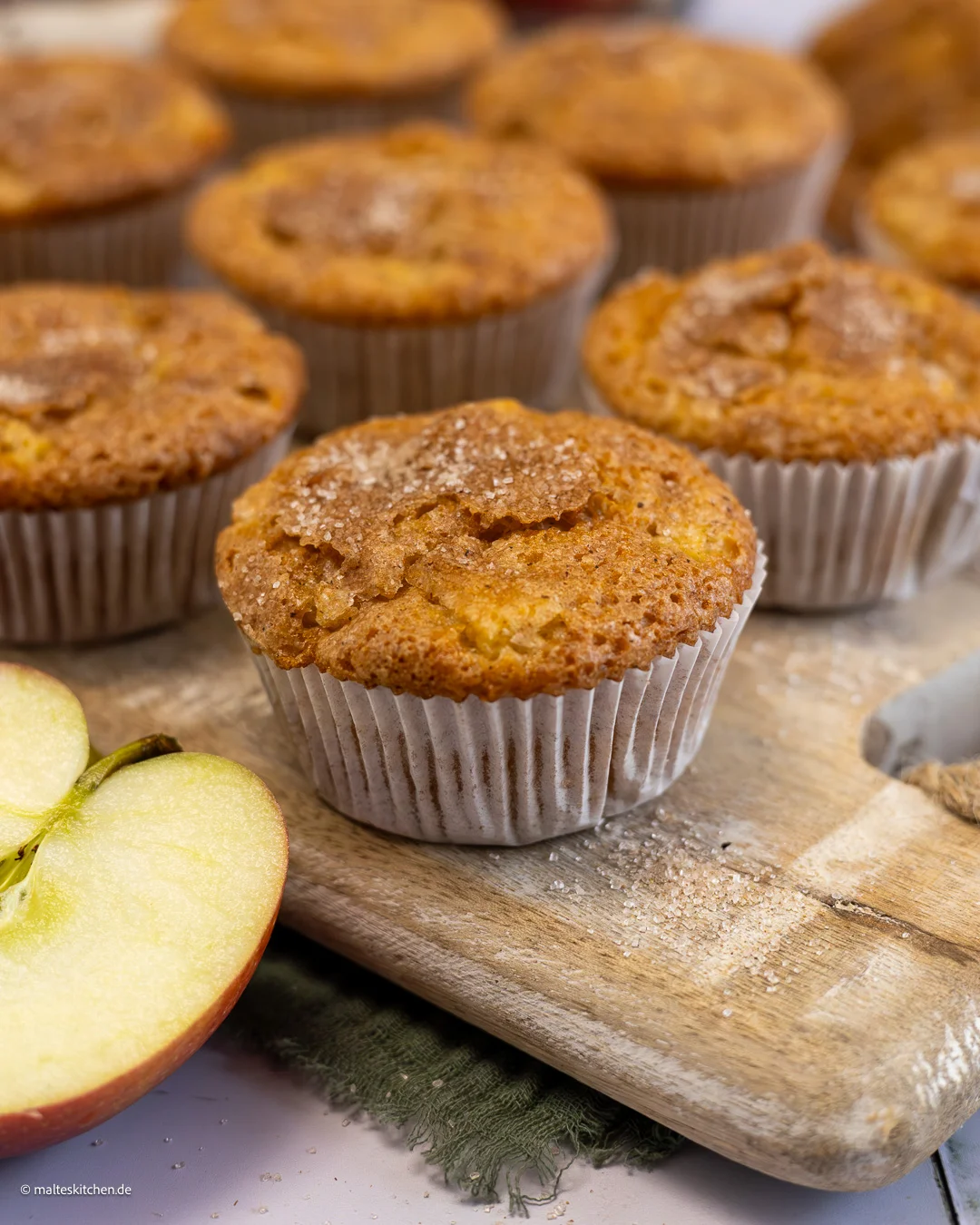 Apfelmuffins mit Apfelstückchen