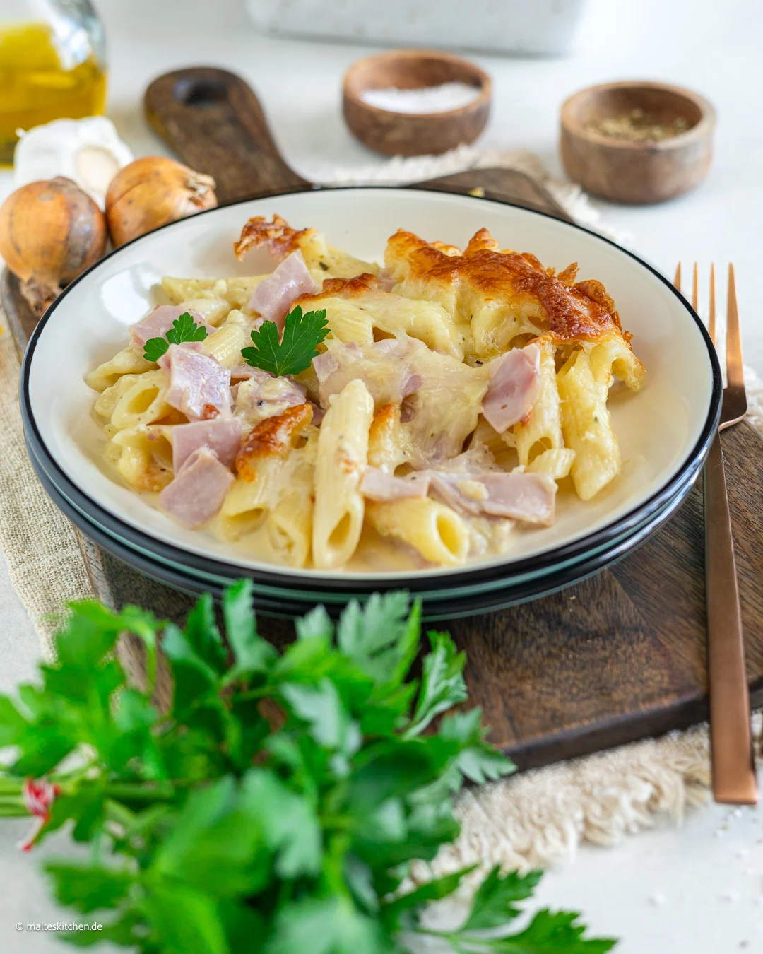 Einfaches Nudel-Schinken-Gratin ohne Fix.