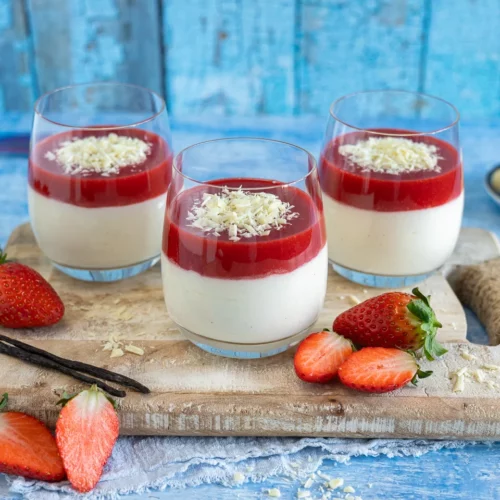 Schnelles Spaghettieis-Dessert.