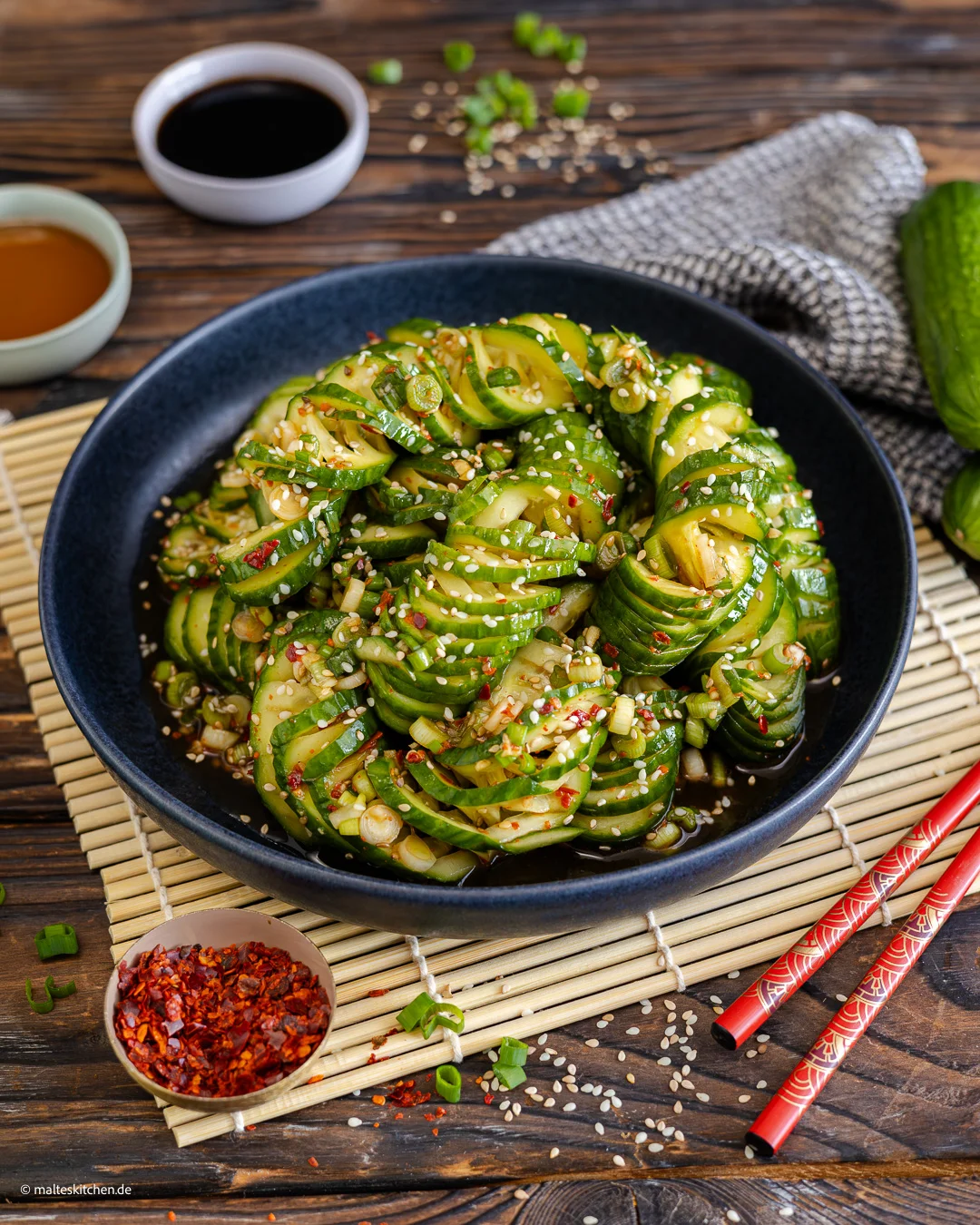 Asiatischer Gurkensalat
