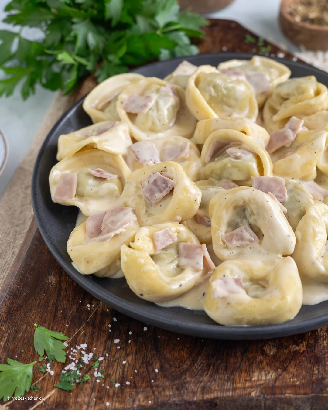Nudeln in Schinken-Sahne-Soße