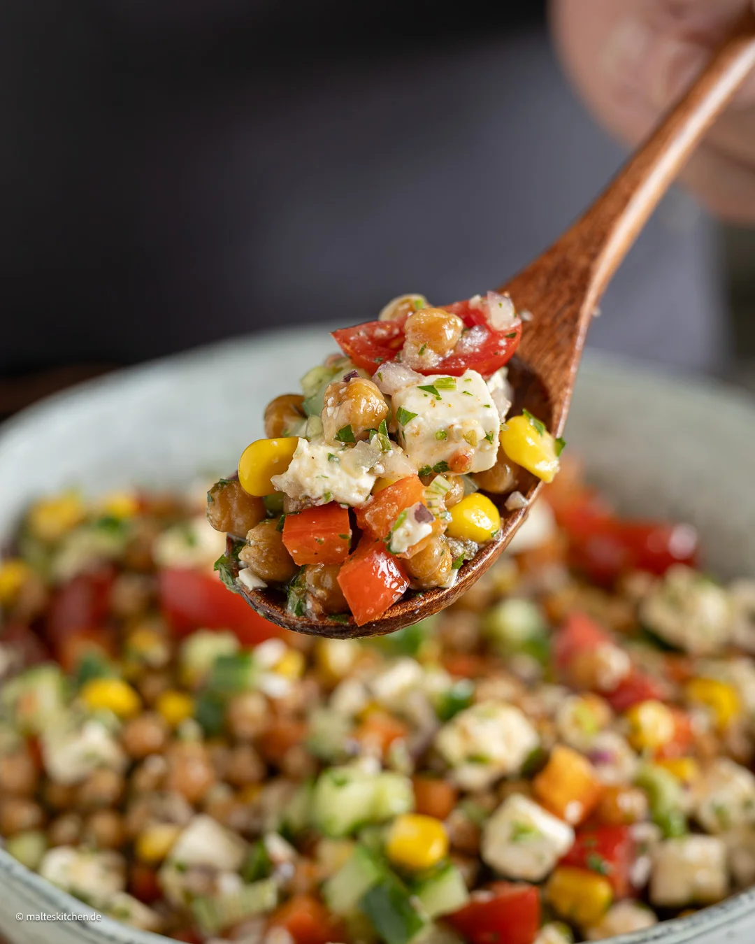 Kichererbsensalat mit gerösteten Kichererbsen
