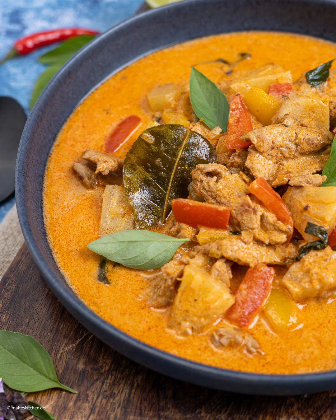 Leckeres Thai-Curry mit roter Currypaste