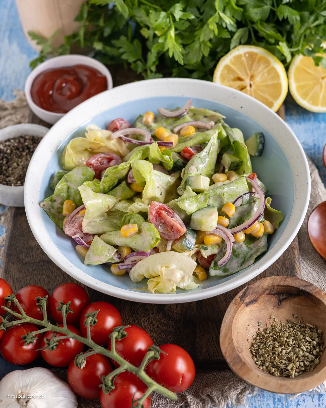 Leckerer knackiger Salat für den Sommer.