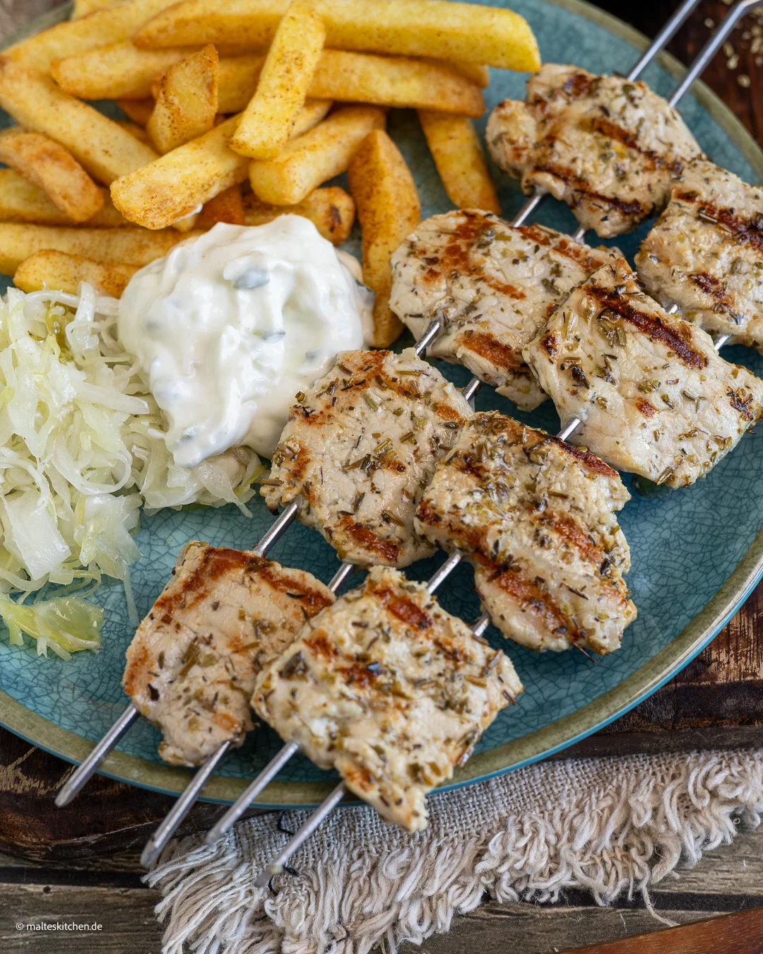 Lecker gewürzte griechische Souvlaki