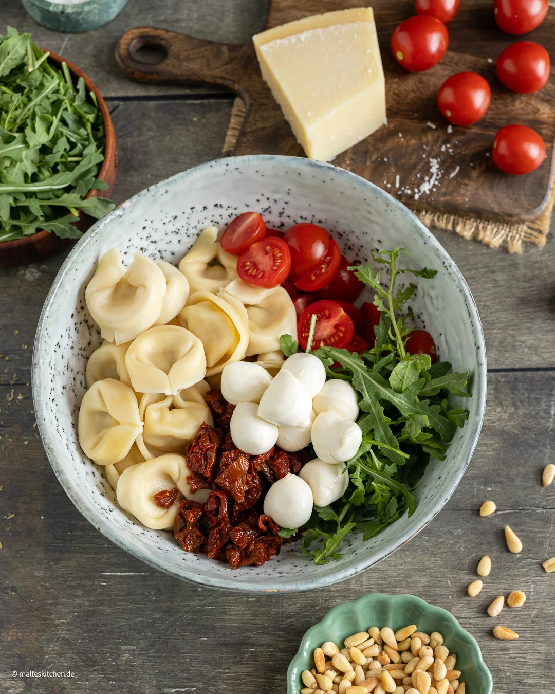 Zutaten für den Tortellinisalat italienische Art