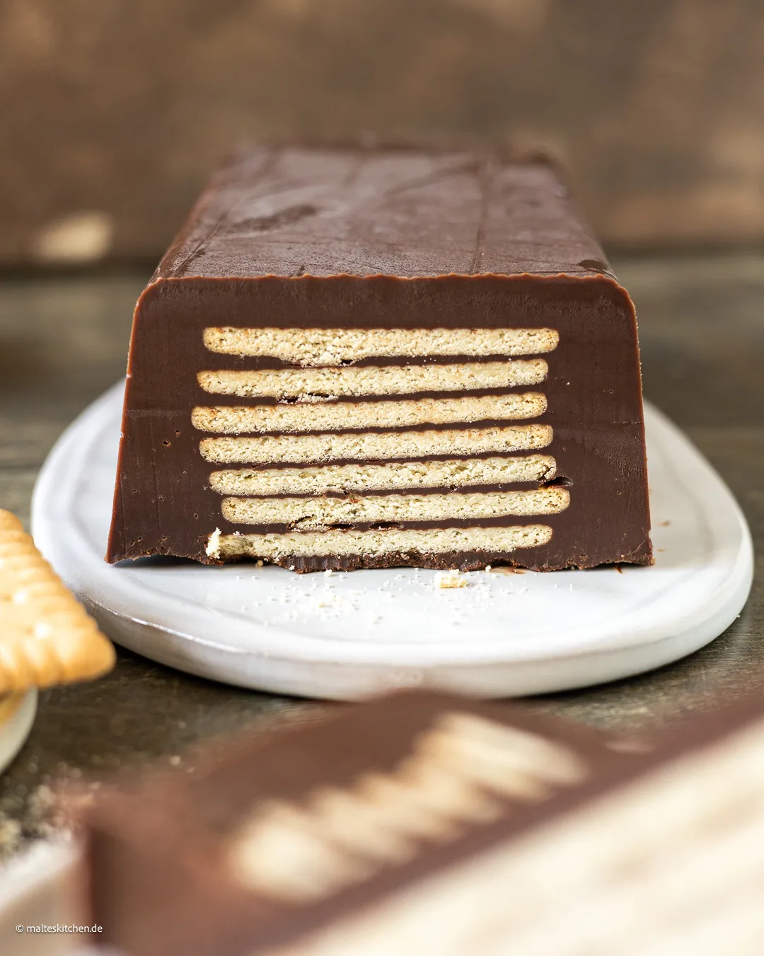 Leckere Kalte Schnauze mit Schokolade und Butterkeksen