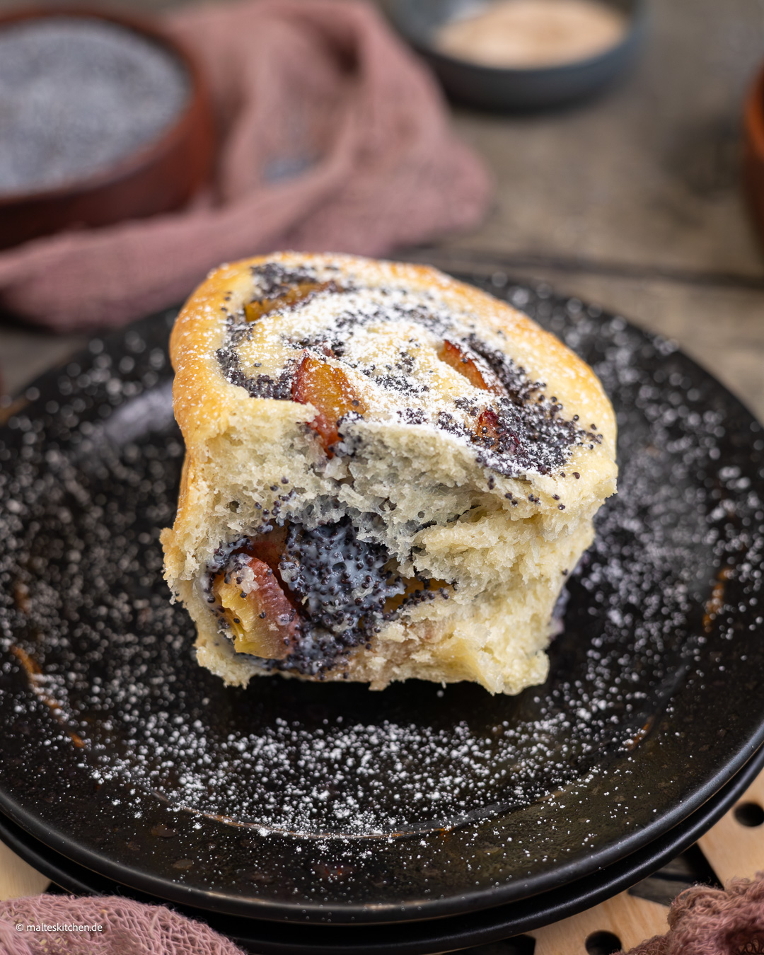 Mohnschnecken mit Zwetschgen - saftig und lecker.