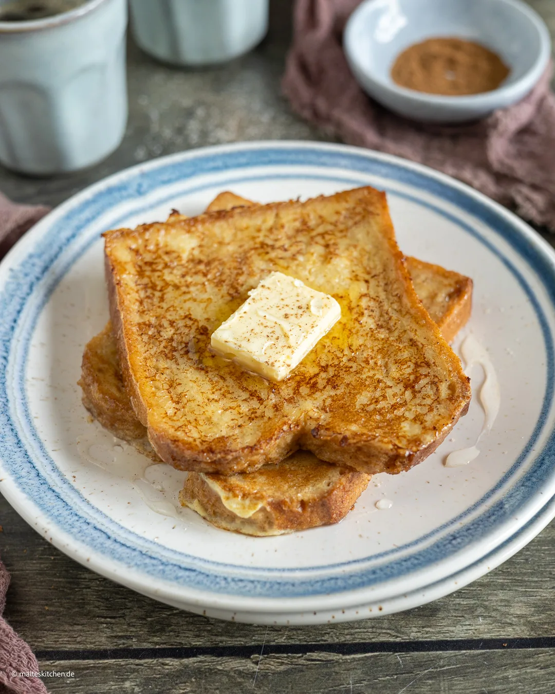 Armer Ritter mit Zimt und Butter