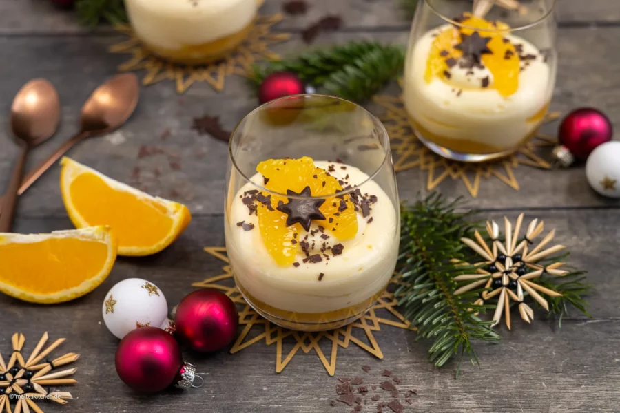Orangencreme mit Orangenkompott