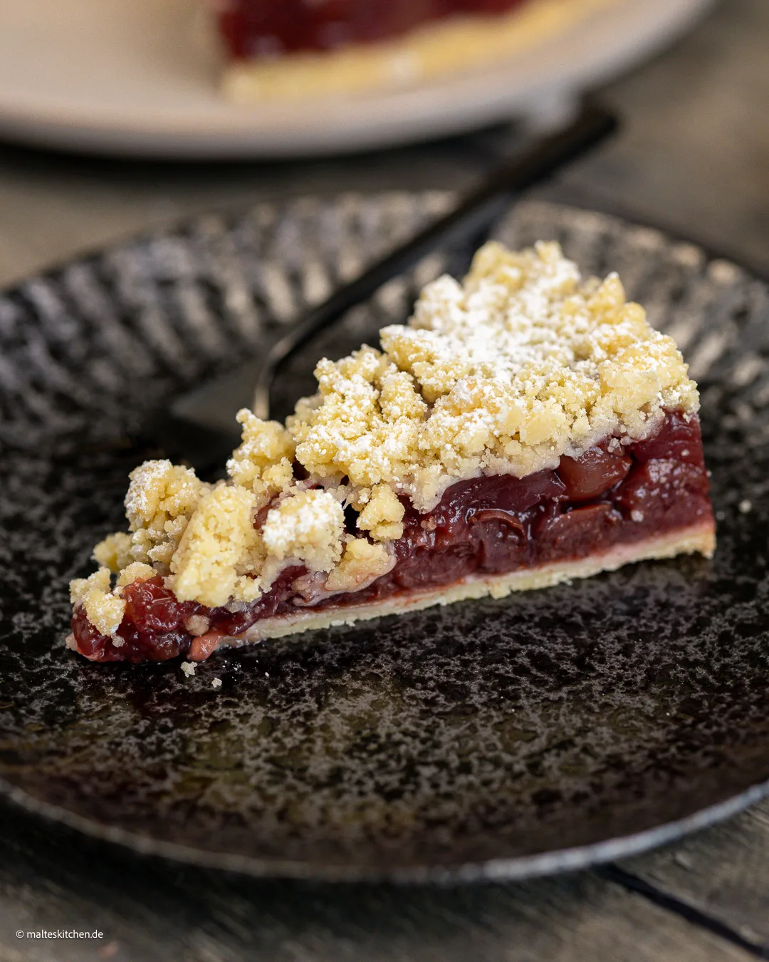 Mamas einfacher Kirsch-Streuselkuchen.