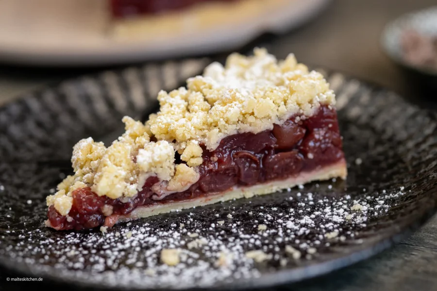 Saftiger Kirsch-Streuselkuchen nach dem Rezept meiner Mama.