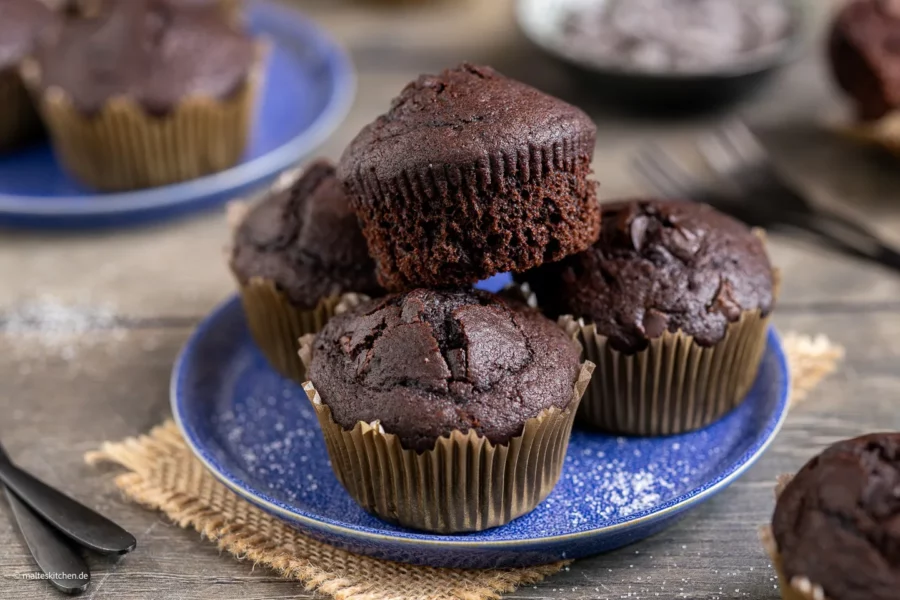 Saftige Schokomuffins mit Schokostückchen