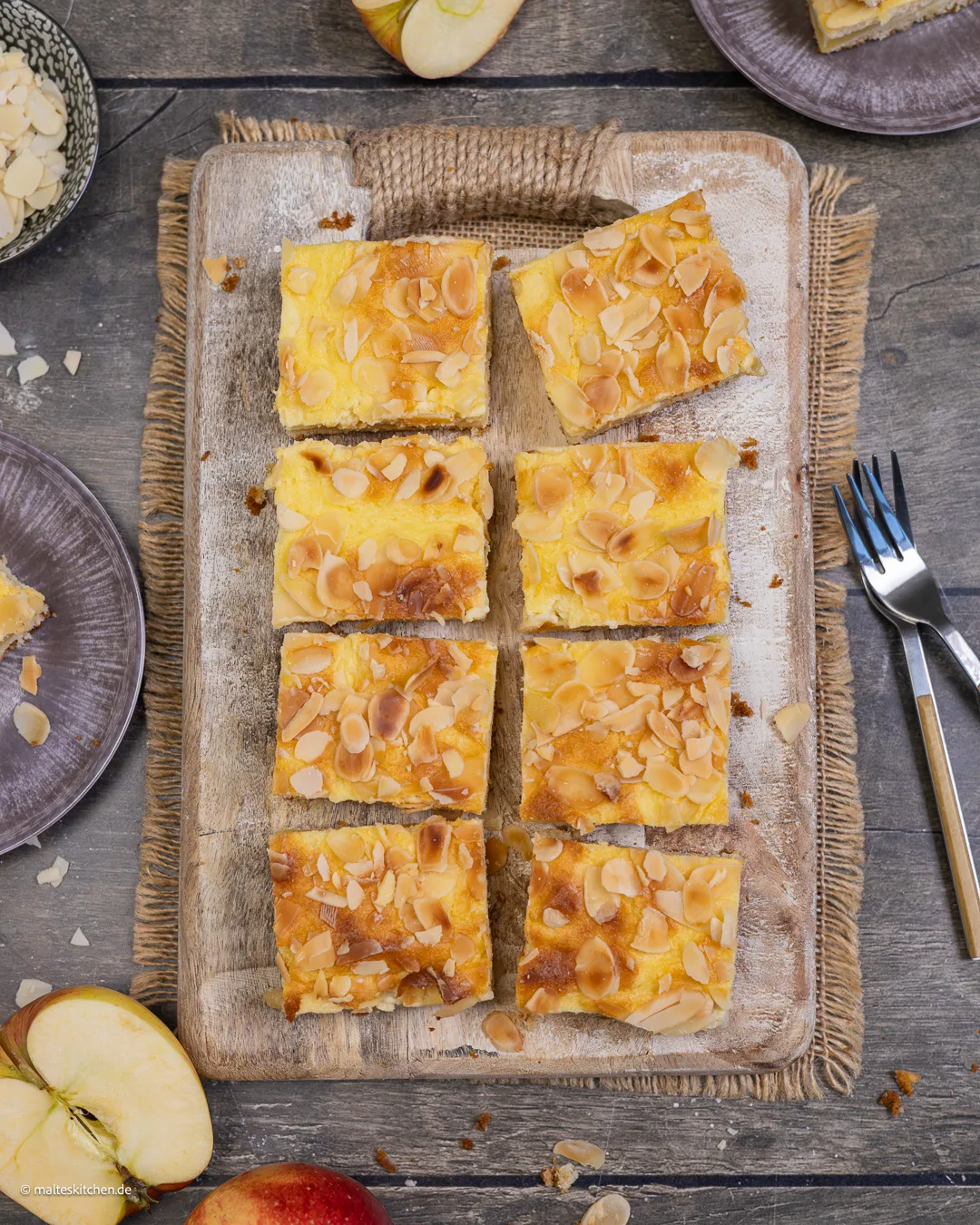 Apfelkuchen mit Marzipan vom Blech