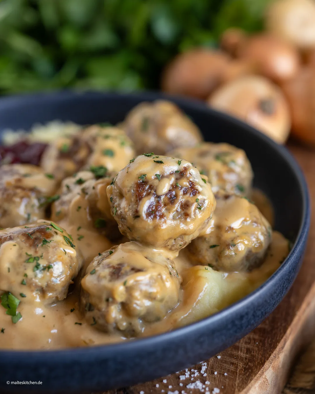 Hackbällchen Köttbullar - einfach selber machen.
