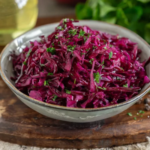 Omas einfacher Rotkohlsalat
