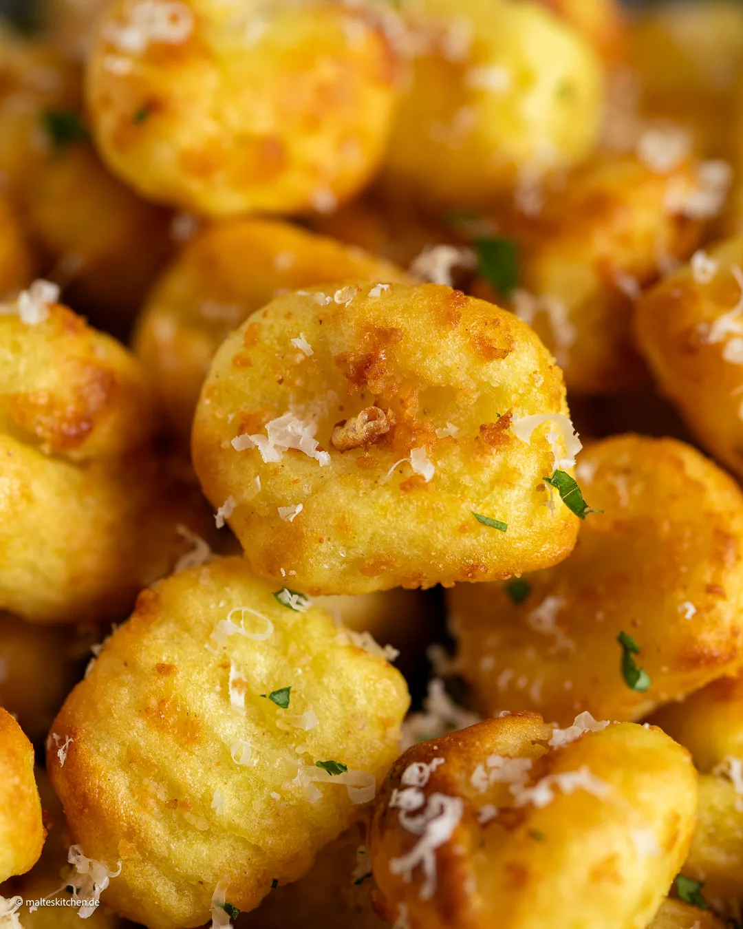 Gnocchi in der Heißluftfritteuse zubereitet.