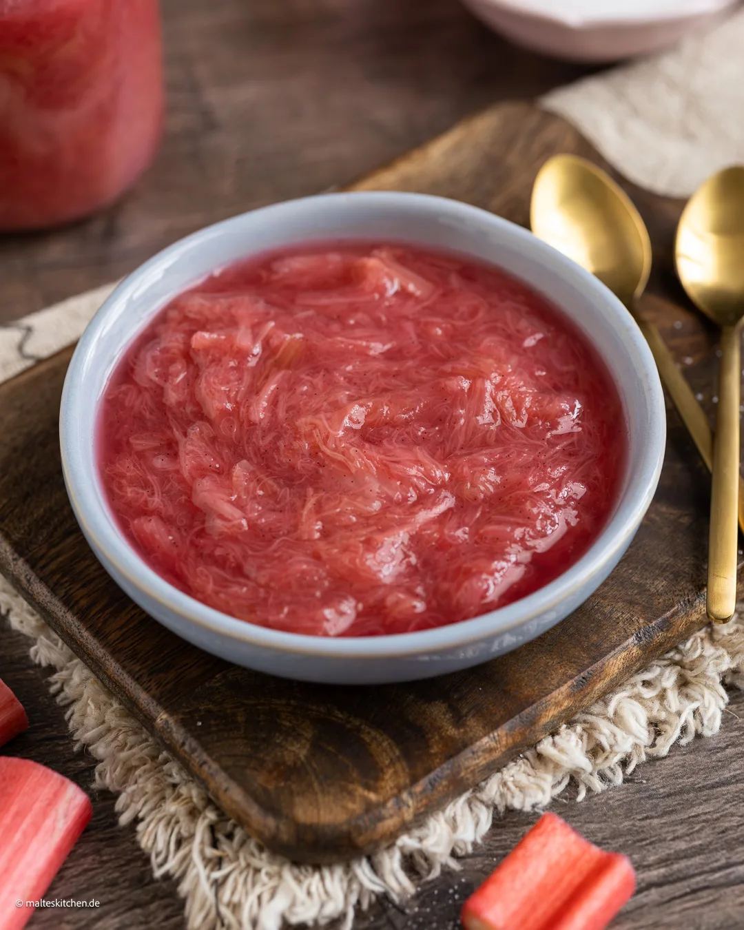 Einfaches Rhabarberkompott nach Rezept meiner Oma