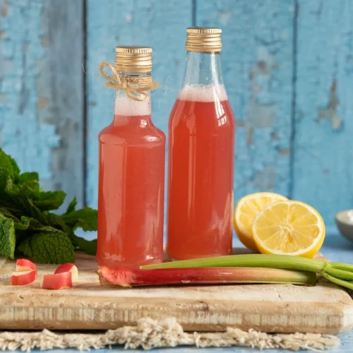Rhabarbersirup mit Zitrone