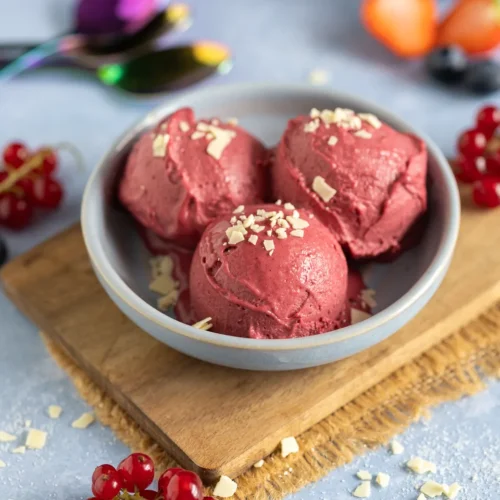 Beeren-Schmand-Eis für die Ninja Creami