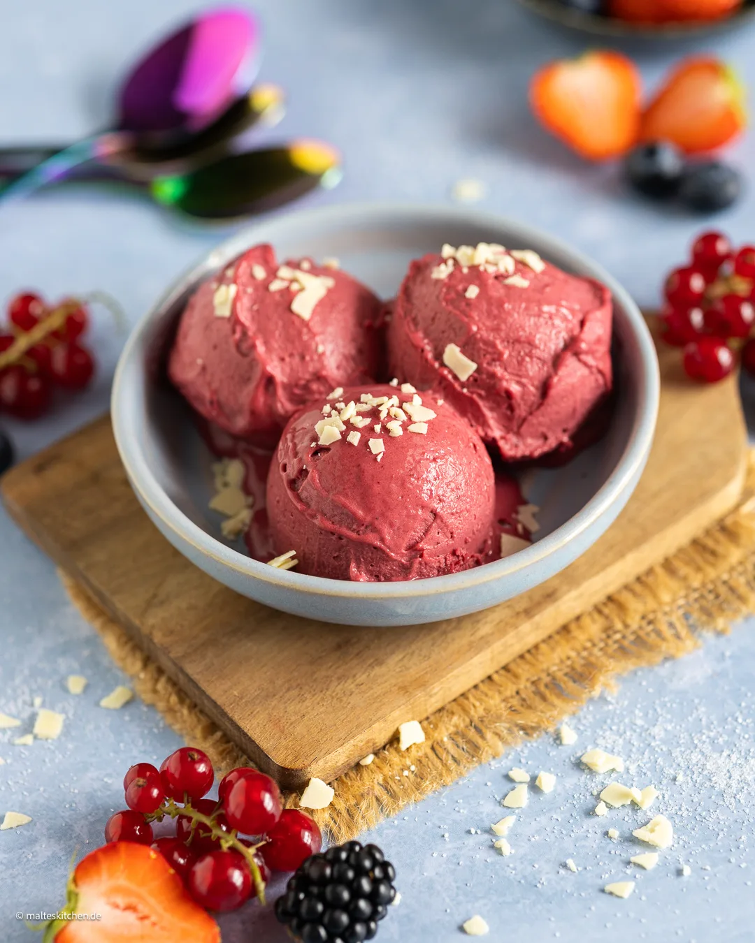Beeren-Schmand-Eis für die Ninja Creami