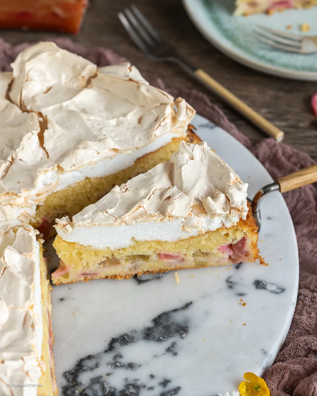 Rhabarberkuchen mit Baiserhaube